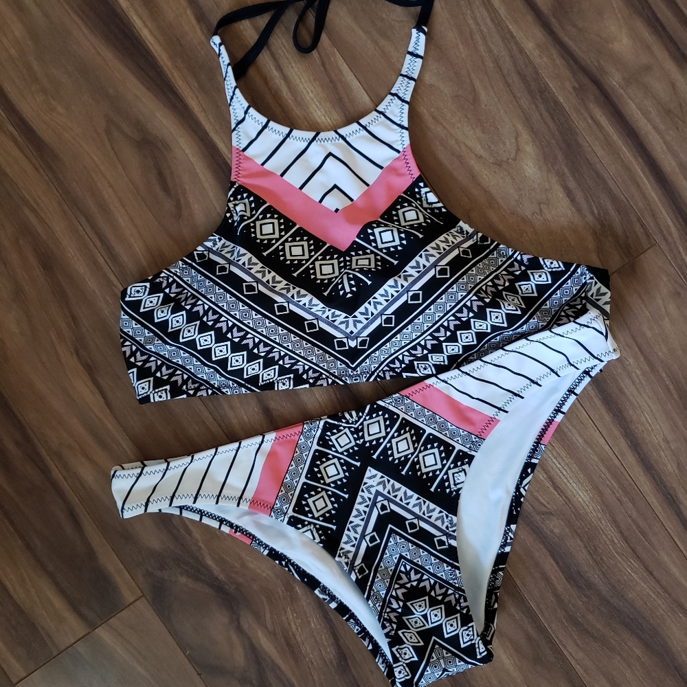 NWT cupshe Aztec tribal print halter bikini